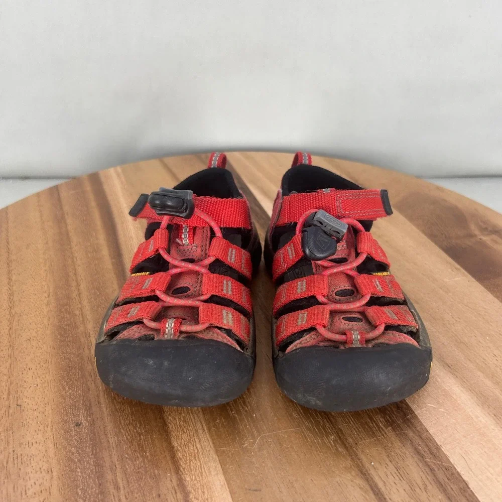 Keen Newport H2 Red Black Toddler Boys Sandals Size 8 1012300 Outdoor Water Shoe